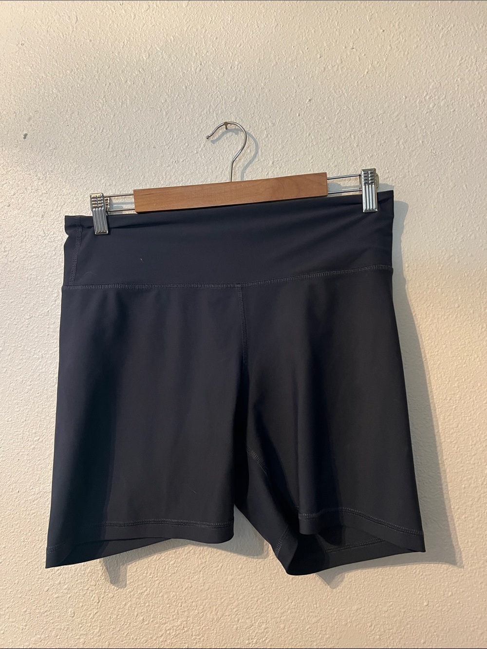 Old Navy Women's High-Waist Bike Short Navy Blue Active Shorts Powersoft Large